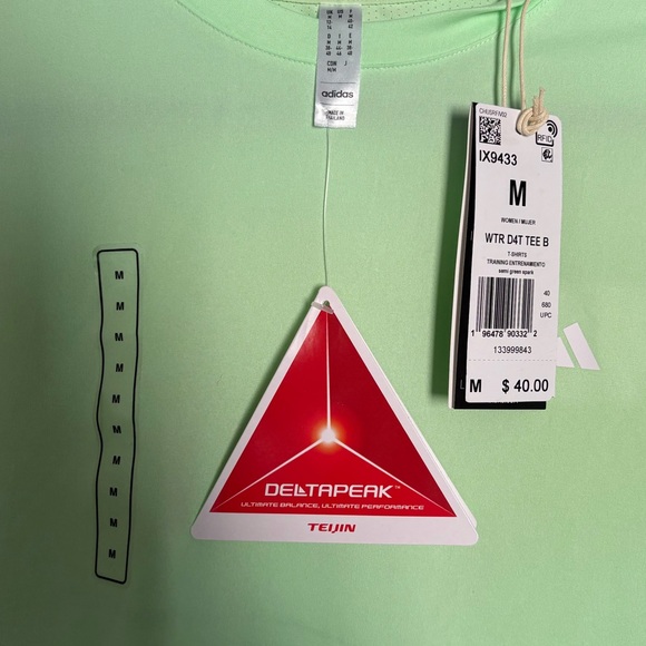 NWT adidas Women's Training T-Shirt. Size Medium. - Picture 7 of 7